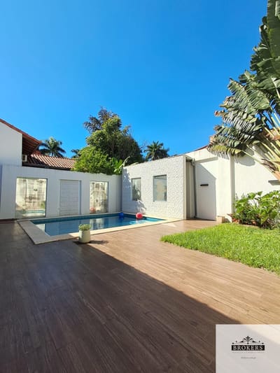 Vendo Casa Remodelada En Barrio Cerrado De 3 Dormitorios Zona Aeropuerto