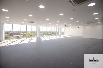 Alquilo Oficinas Corporativas, 206 m2 En Villa Morra