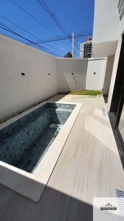 Alquilo Duplex De 3 Suites Con Piscina En Barrio Mburucuya