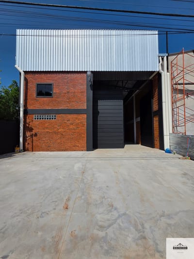 Alquilo Depósito A Estrenar 360 m² En MRA – Zona Puerto Fenix y Caacupemi