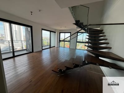 Vendo Departamento a Estrenar de 3 Dormit. tipo Dúplex en Zona Shopping del Sol