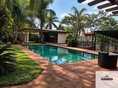 Residencia en Bo. Felicidad, Lambaré en venta. Sup 1606.5 m2