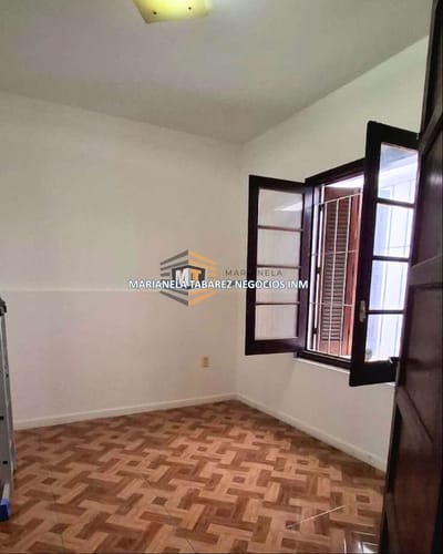 Venta Apto. 2 dorm. planta baja ,  escritorio y Azotea con Parrillero, en Brazo Oriental, ideal inversión para Renta
