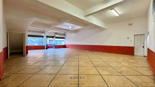 Alquiler Local Comercial 170 m² en el Centro con Depósito, Cocina, baño y Patio