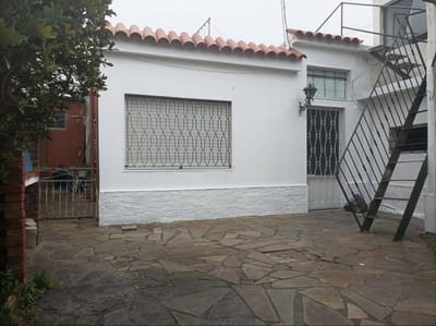 Alquiler en Jacinto Vera Apartamento 3 Dormitorios, estufa a leña , patio