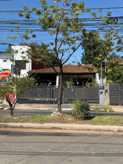 VENDO CASA EN ASUNCION EN BARRIO JARA