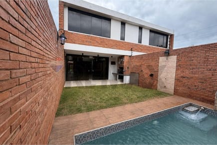DUPLEX CON PISCINA EN  SAN LORENZO ZONA LAGUNA GRANDE