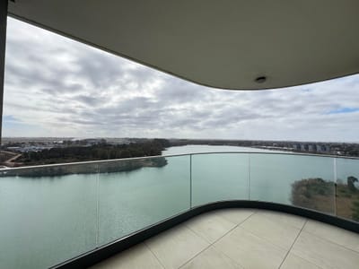 Vista al lago! 2 garages independientes y 2 boxes