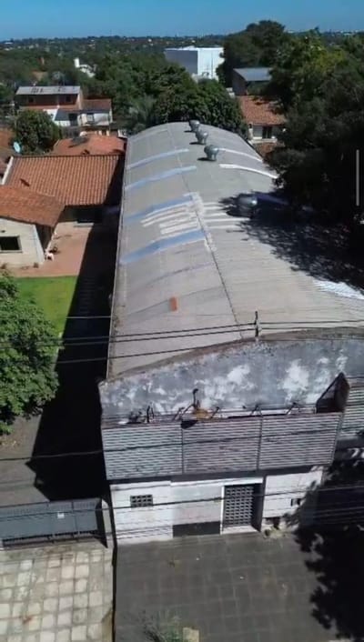 DEPÓSITO CON OFICINAS EN ALQUILER – ZONA 4 MOJONES