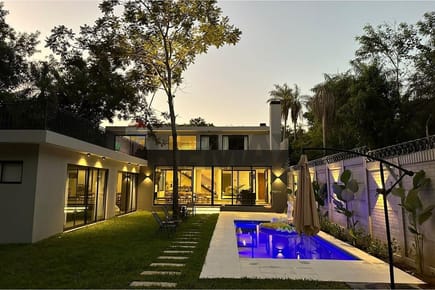 LUJOSA CASA AMOBLADA EN SAN BERNARDINO 
