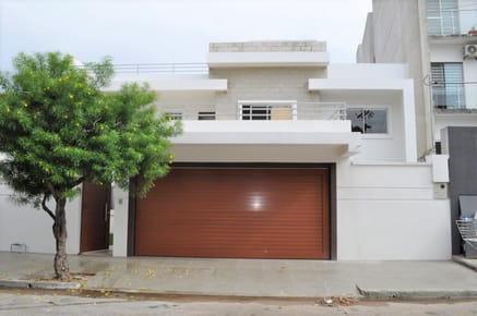 HERMOSA Y AMPLIA CASA EN VENTA - ZONA EL TROMPILLO 2DO ANILLO!!!