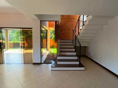 Vendo Casa En Barrio Mburucuya