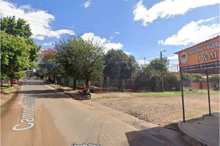VENDO CASA EN SAN LORENZO EN ESQUINA SOBRE CAMPO JORDAN 