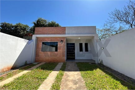 Vendo Chalet de 2 dormitorios en Ñemby, Barrio Mbocajaty 