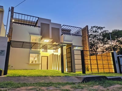 VENDO TRÍPLEX A ESTRENAR EN LAMBARÉ Z/ YACHT!!