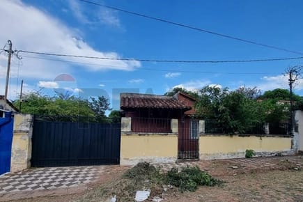 VENDO CASA EN LAMBARE A REFACCIONAR O DEMOLER