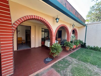 CASA EN VENTA EN SANTA CRUZ | AMPLIA, FUNCIONAL Y CON EXCELENTE UBICACIÓN 