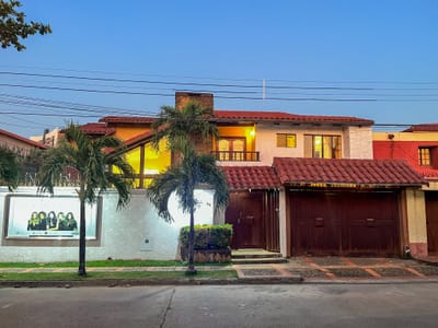 CASA EN EQUIPETROL