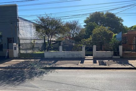 VENDO TERRENO SOBRE AVDA DEFENSORES DEL CHACO