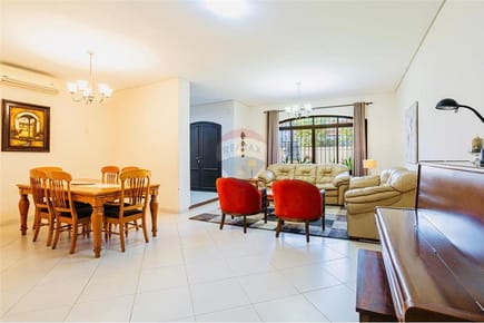 Vendo casa en Recoleta - Asunción