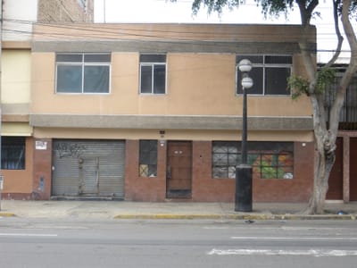 Casa / Terreno En Chorrillos 230 M2 (10ml X 23ml) Param 6 Pisos Y Cz, $ 299,000
