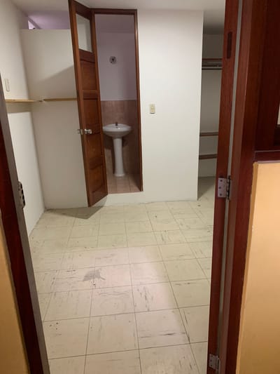 Alquilo HABITACION con Baño, para ESTUADIANTE, S/600.00 Calera - SURQUILLO