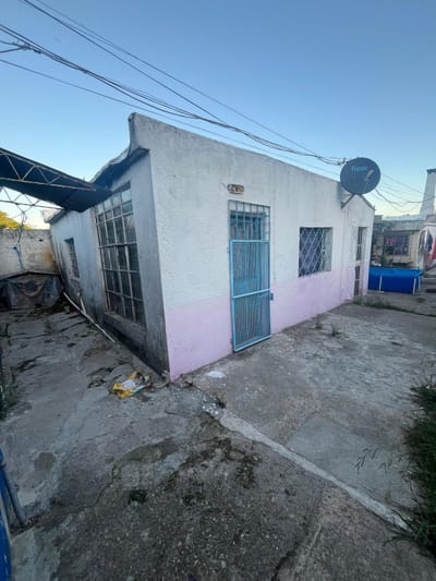 Teniente Galeano prox Av Mendoza - 3 apartamentos