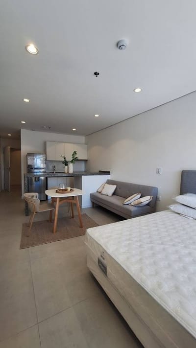 En venta monoambiente amoblado y con cochera  Lilio esquina Benardino Caballero