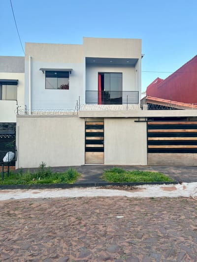 Vendo Dúplex de 3 dormitorios en Villa Elisa – Barrio San José