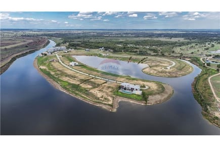 TERRENO EN VENTA CONDOMINIO NAUTICO SURUBI'I