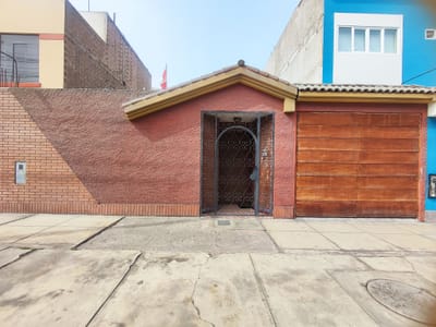 CASA 1 PISO EN VENTA 215 M2 AV. LA FONTANA – LA MOLINA