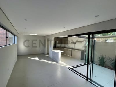 VENDO HERMOSO DUPLEX EN LUQUE-LOMA MERLO