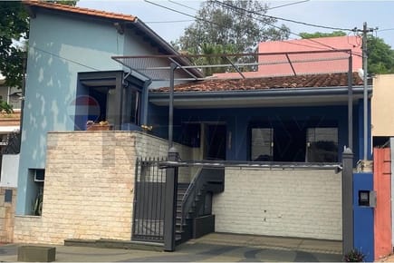 Residencia en Venta en Barrio Pettirossi – Amplios Espacios, Confort 