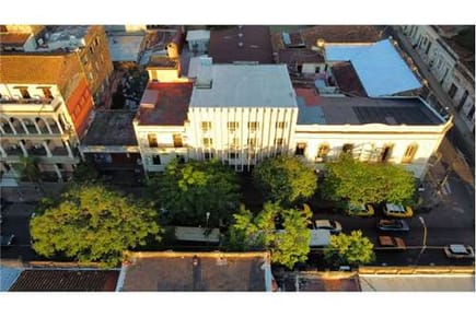 Edificio de Oficinas con Renta en el Centro 