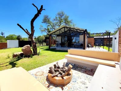 EN VENTA CASA QUINTA EN SAN BERNARDINO - BARRIO SANTO DOMINGO