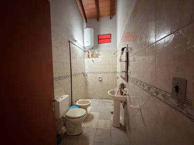ALQUILO CASA EN LAMBARE BARRIO SAN ANTONIO