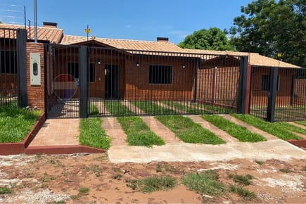 Hermoso chalet en venta en Ñemby - Rincón 