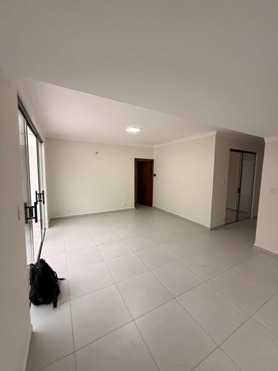 En Alquiler! Amplia casa ideal para empresas en zona norte
