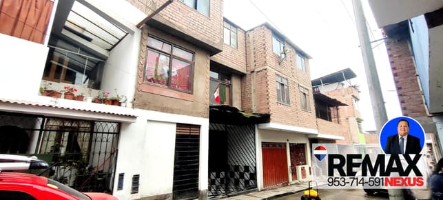 SE VENDE CASA DE CUATRO PISOS EN VILLA EL SALVADOR