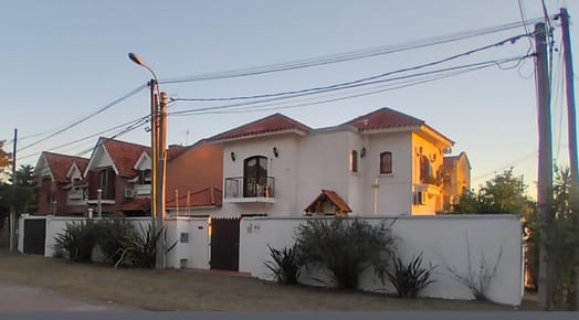 Dueña Alquila Linda Casa Muy Luminosa ! En 75 Mil Pesos