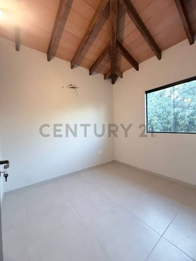 Venta de Casa Dúplex en Lambaré, Central