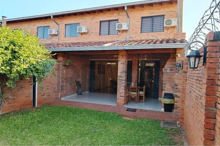 HERMOSO DUPLEX A PASOS DE MARISCAL LÓPEZ