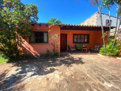 Oportunidad De Alquiler | Casa Familiar Con Patio Y Quincho