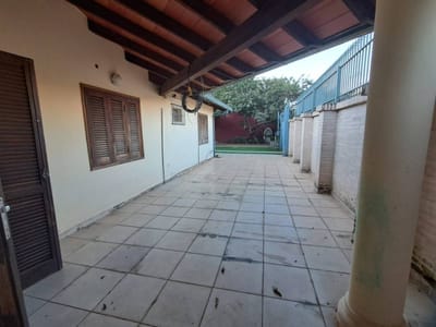 CASA EN ESQUINA EN VENTA EN PLANTA BAJA, FERNANDO DE LA MORA NORTE