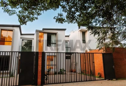 Duplex a estrenar Loma Merlo Luque zona Conmebol