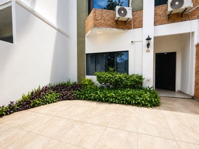 VENDO DUPLEX EN LAMBARE