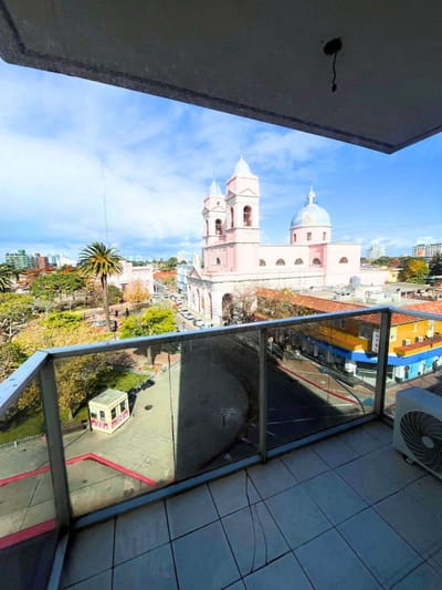 Venta De Apartamento De 3 Dormitorios En Centro De Maldonado
