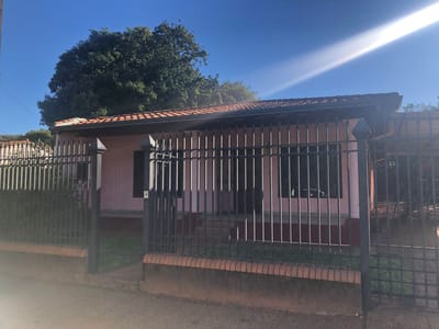 Oferto amplia y bella casa en venta en Capiata!