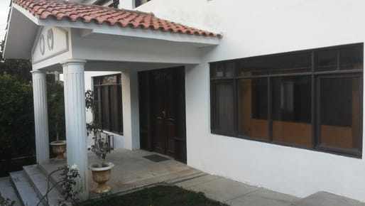 HERMOSA CASA INDEPENDIENTE EN ALQUILER AC-40  