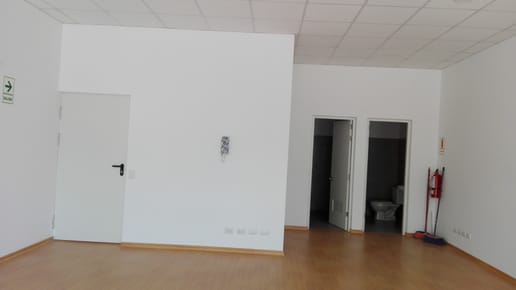 Tienda Comercial edificio Prima Esperanza